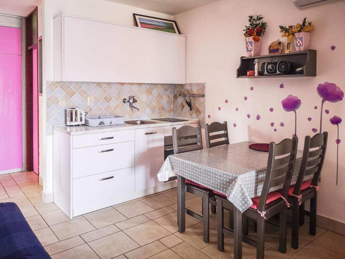 Apartment Cvjetko By Interhome Rakalj エクステリア 写真
